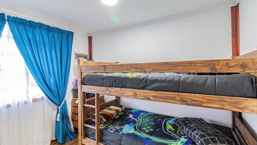 3 Bedroom Property for Sale in Vaaloewer Gauteng