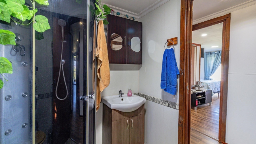 3 Bedroom Property for Sale in Vaaloewer Gauteng