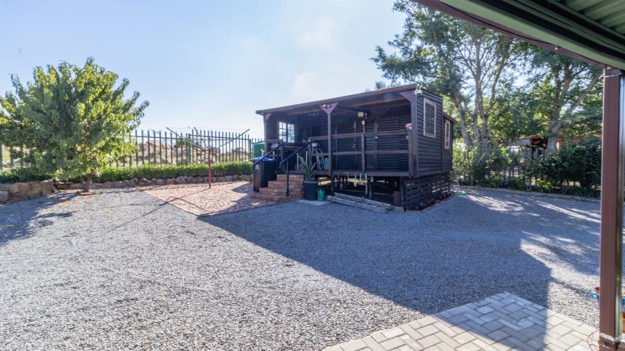 3 Bedroom Property for Sale in Vaaloewer Gauteng