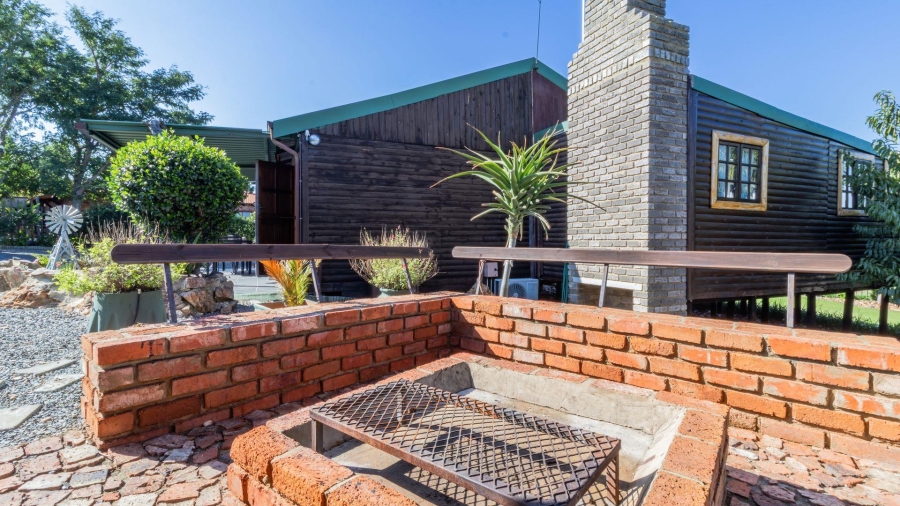 3 Bedroom Property for Sale in Vaaloewer Gauteng