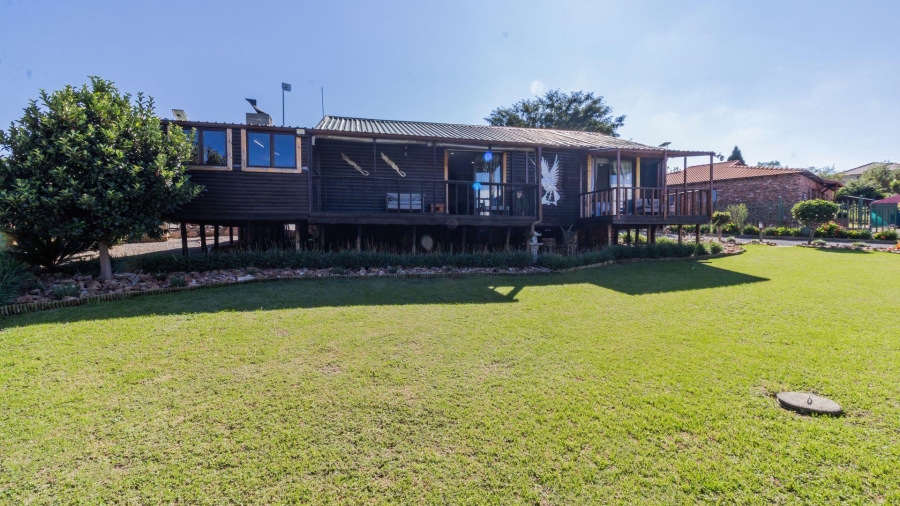 3 Bedroom Property for Sale in Vaaloewer Gauteng