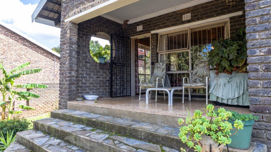 3 Bedroom Property for Sale in Vaaloewer Gauteng