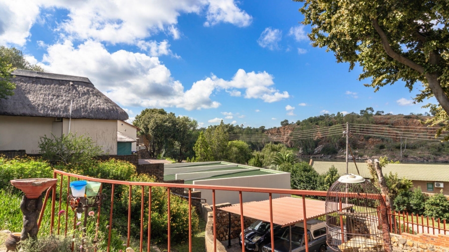 3 Bedroom Property for Sale in Vaaloewer Gauteng