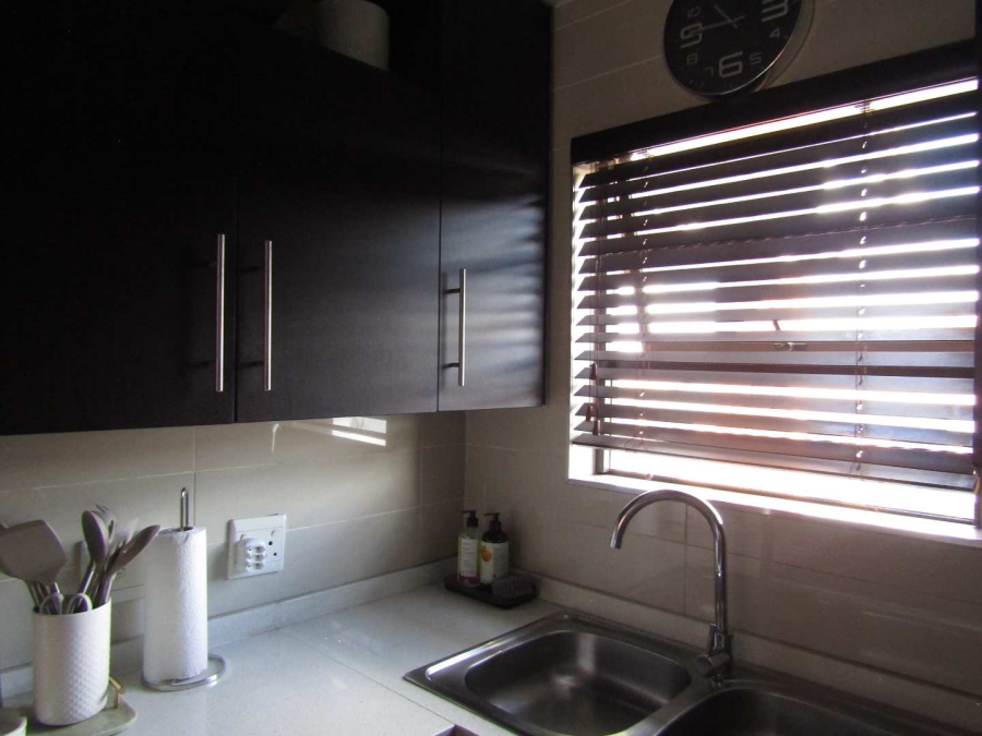 2 Bedroom Property for Sale in Ravenswood Gauteng