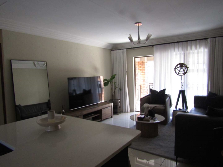 2 Bedroom Property for Sale in Ravenswood Gauteng