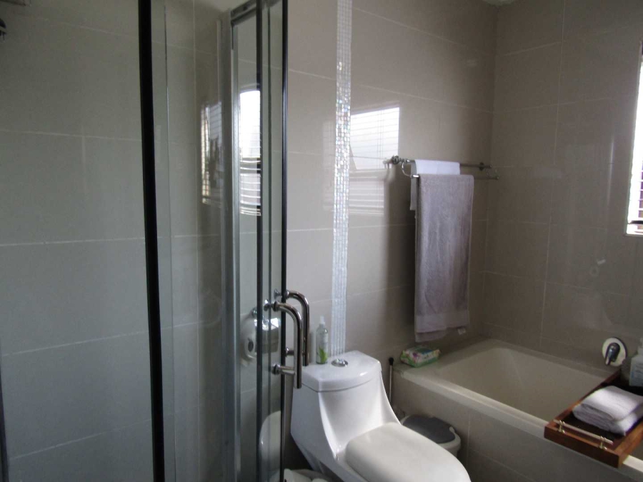 2 Bedroom Property for Sale in Ravenswood Gauteng