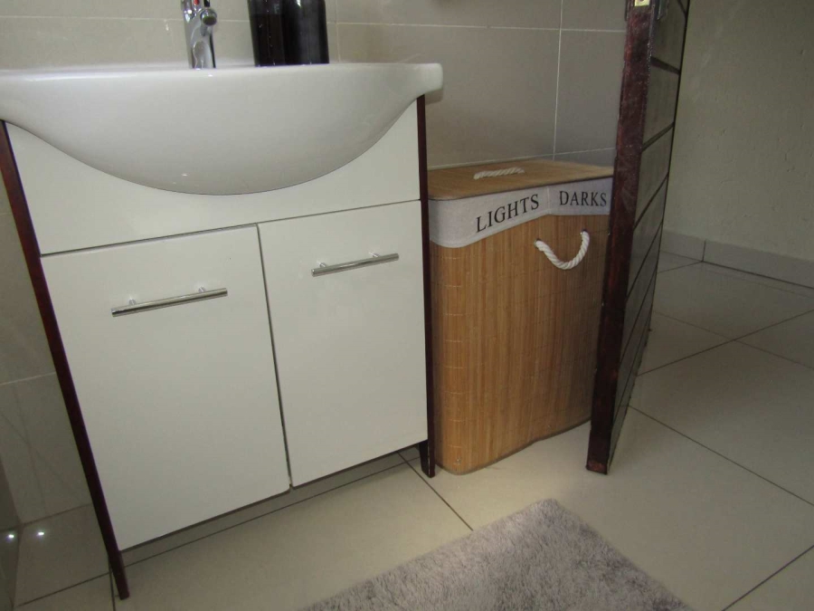 2 Bedroom Property for Sale in Ravenswood Gauteng