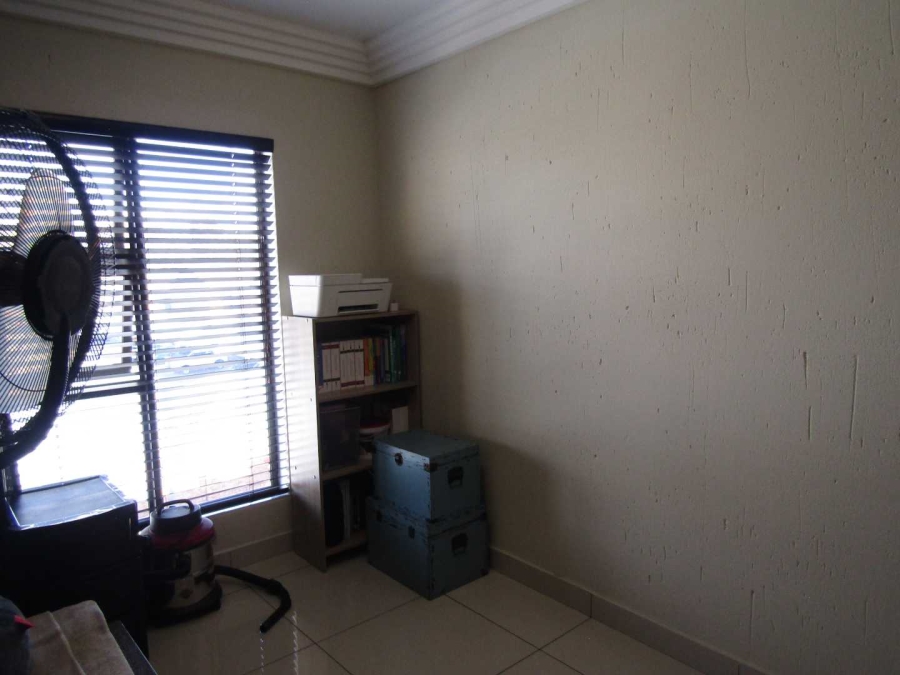 2 Bedroom Property for Sale in Ravenswood Gauteng