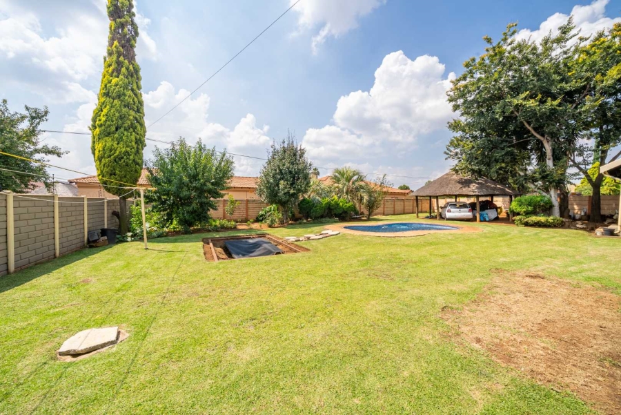 3 Bedroom Property for Sale in Selcourt Gauteng