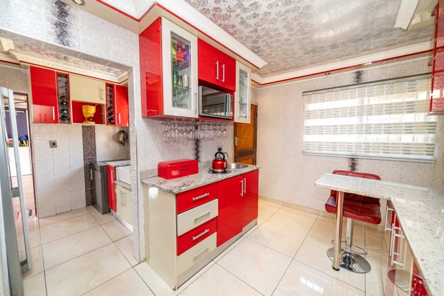 3 Bedroom Property for Sale in Selcourt Gauteng