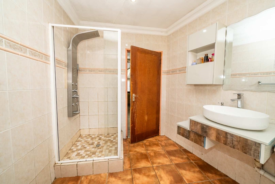 3 Bedroom Property for Sale in Selcourt Gauteng