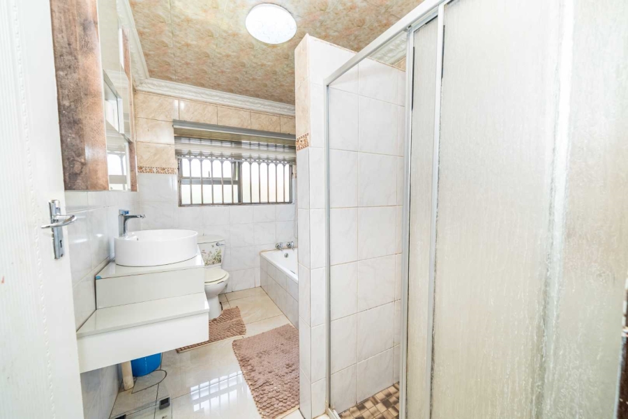 3 Bedroom Property for Sale in Selcourt Gauteng