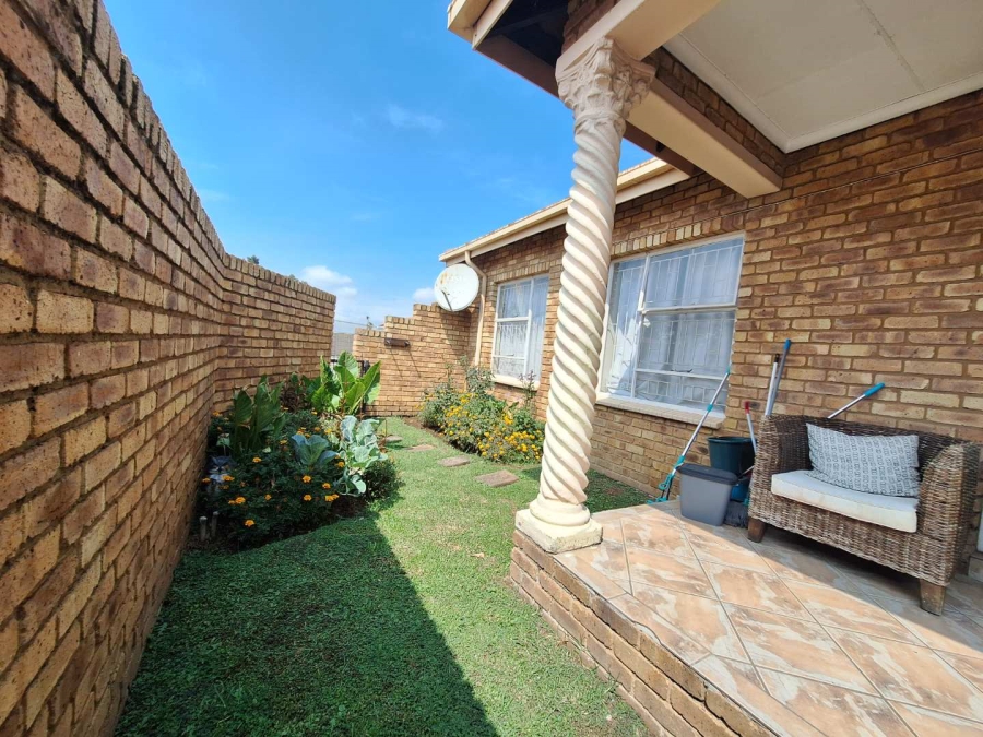 2 Bedroom Property for Sale in Van Dyk Park Gauteng