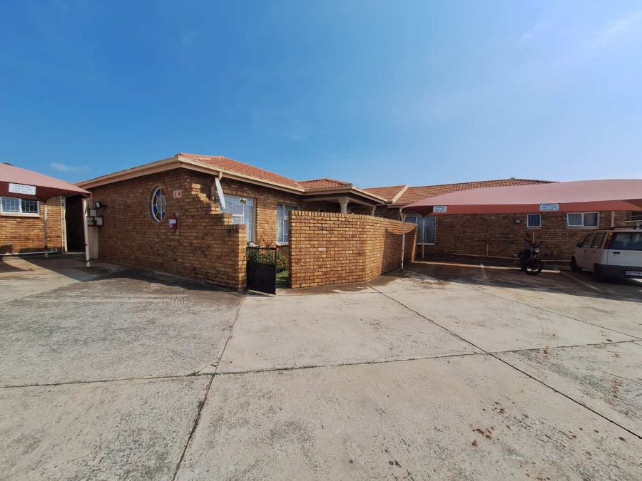 2 Bedroom Property for Sale in Van Dyk Park Gauteng