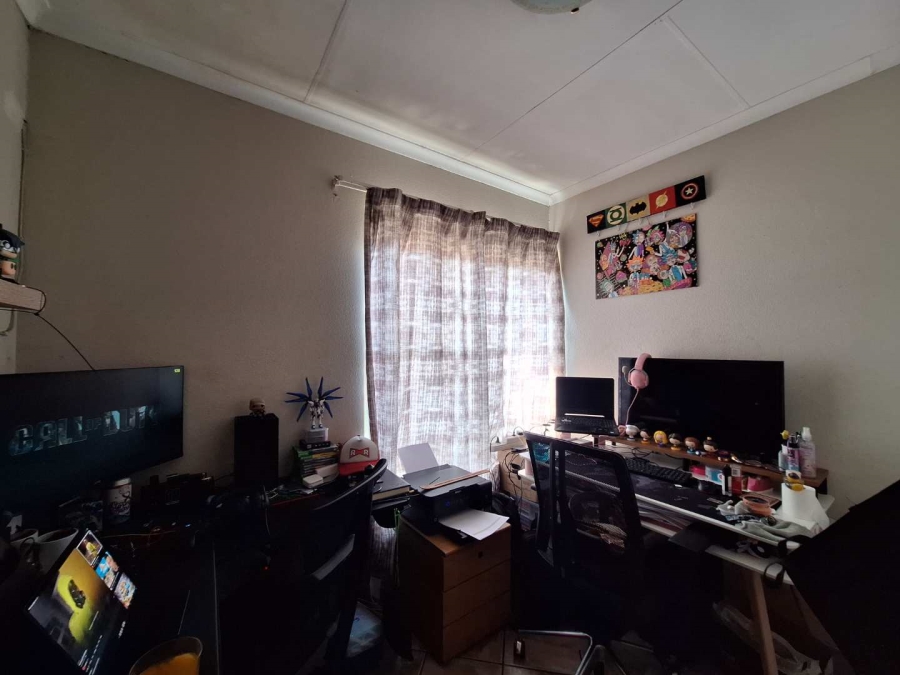 2 Bedroom Property for Sale in Van Dyk Park Gauteng