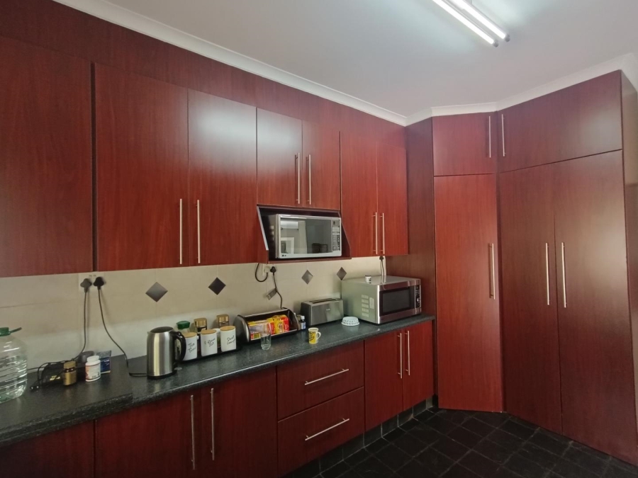 10 Bedroom Property for Sale in Gerhardsville Gauteng
