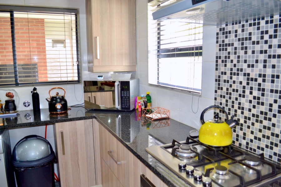 To Let 3 Bedroom Property for Rent in Olympus Gauteng