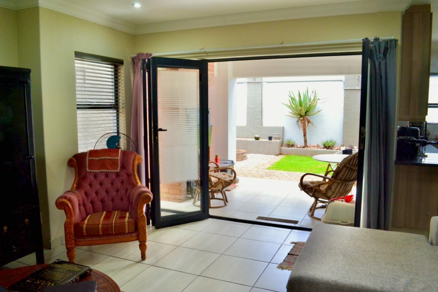 To Let 3 Bedroom Property for Rent in Olympus Gauteng