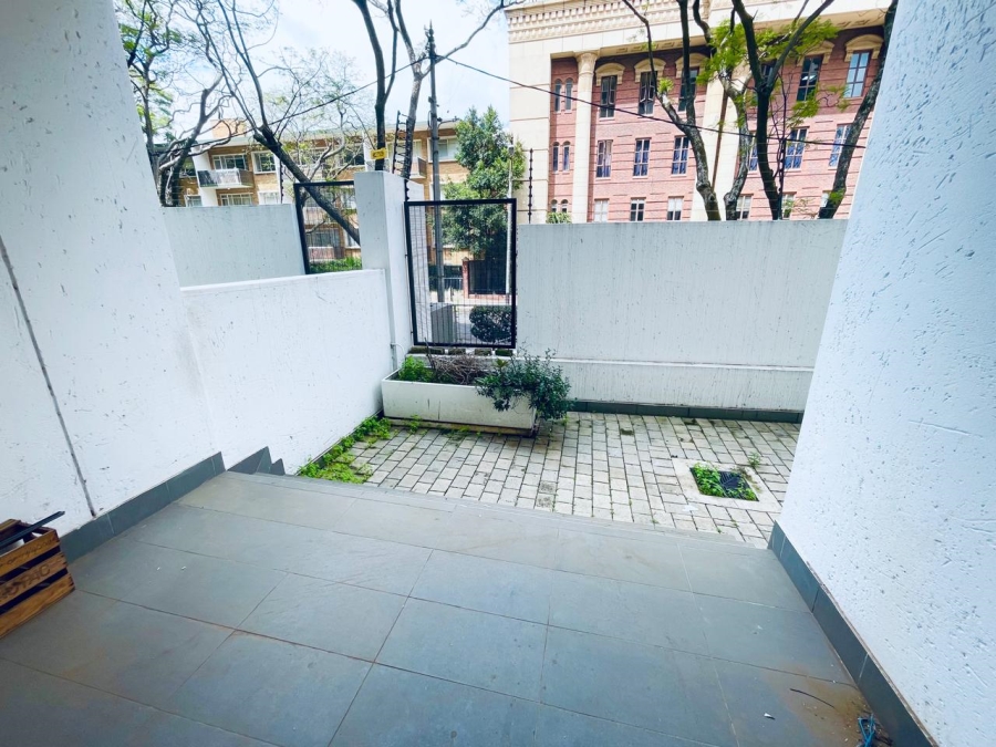 To Let 2 Bedroom Property for Rent in Rosebank Gauteng