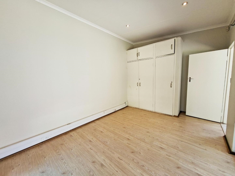 To Let 4 Bedroom Property for Rent in Woodmead Gauteng