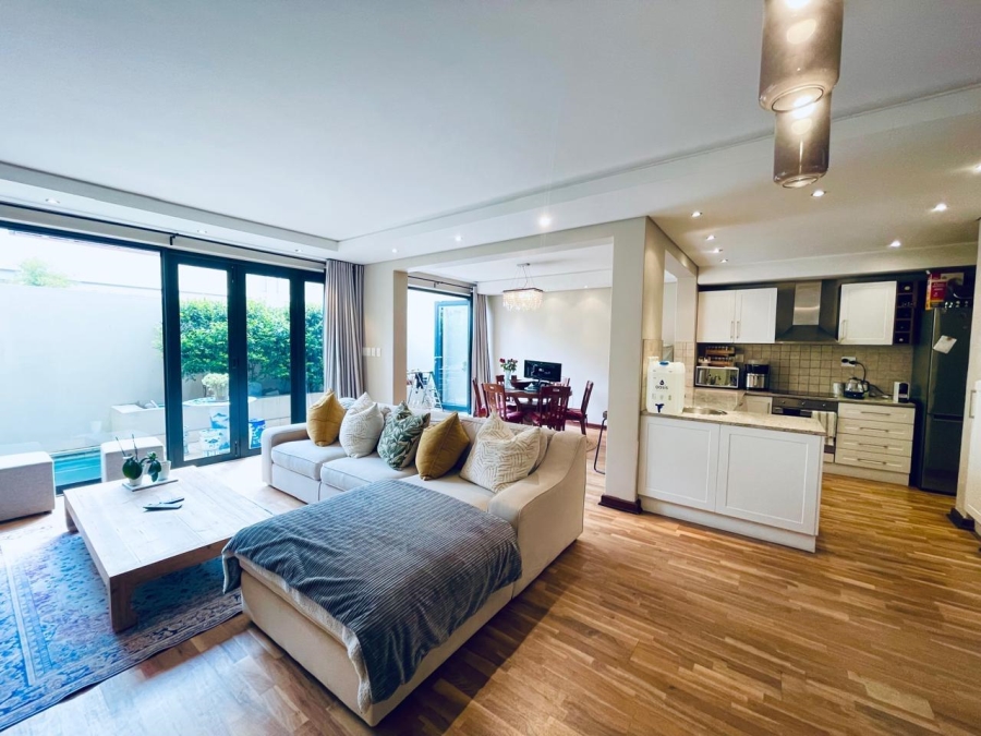 To Let 3 Bedroom Property for Rent in Illovo Gauteng