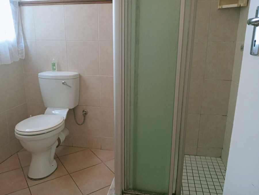 To Let 2 Bedroom Property for Rent in Die Hoewes Gauteng