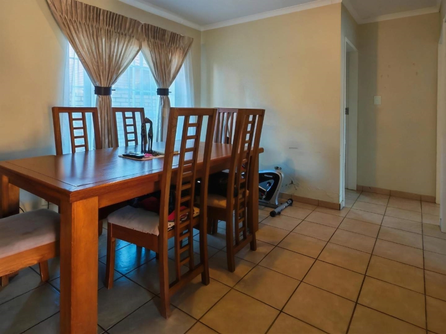 2 Bedroom Property for Sale in Equestria Gauteng