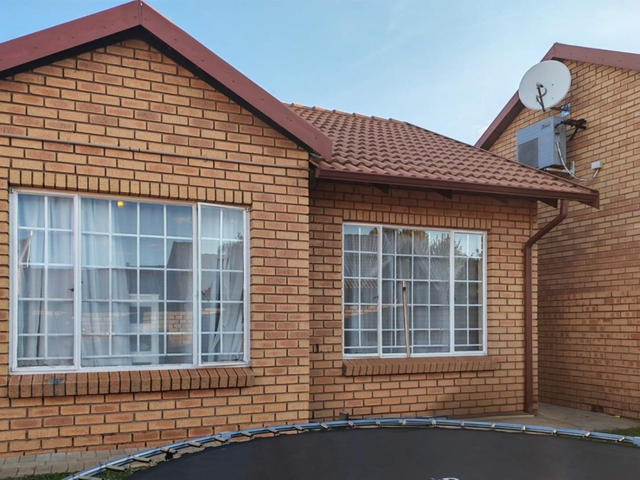 2 Bedroom Property for Sale in Equestria Gauteng