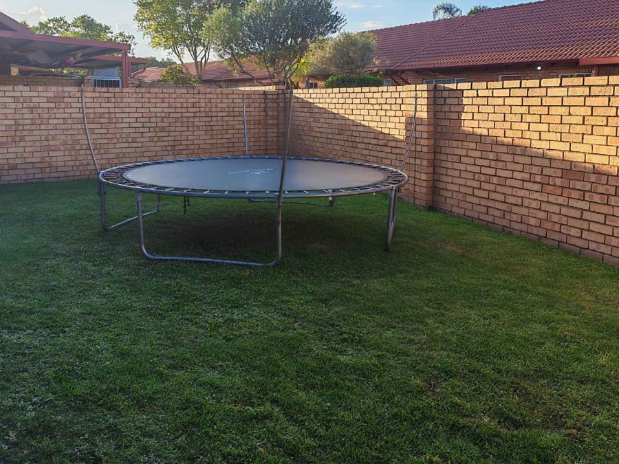 2 Bedroom Property for Sale in Equestria Gauteng