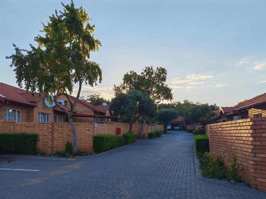 2 Bedroom Property for Sale in Equestria Gauteng