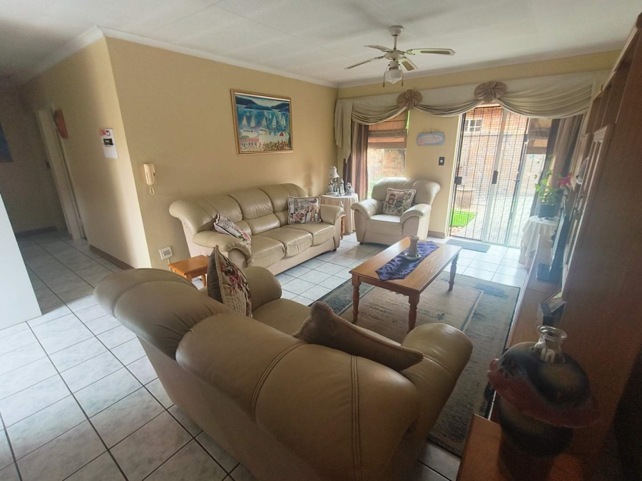 2 Bedroom Property for Sale in Elardus Park Gauteng