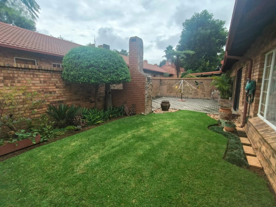 2 Bedroom Property for Sale in Elardus Park Gauteng
