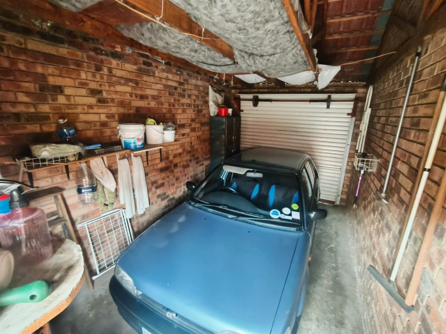 2 Bedroom Property for Sale in Elardus Park Gauteng