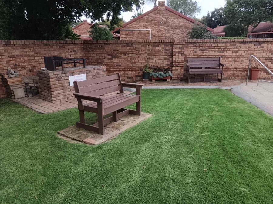 2 Bedroom Property for Sale in Elardus Park Gauteng