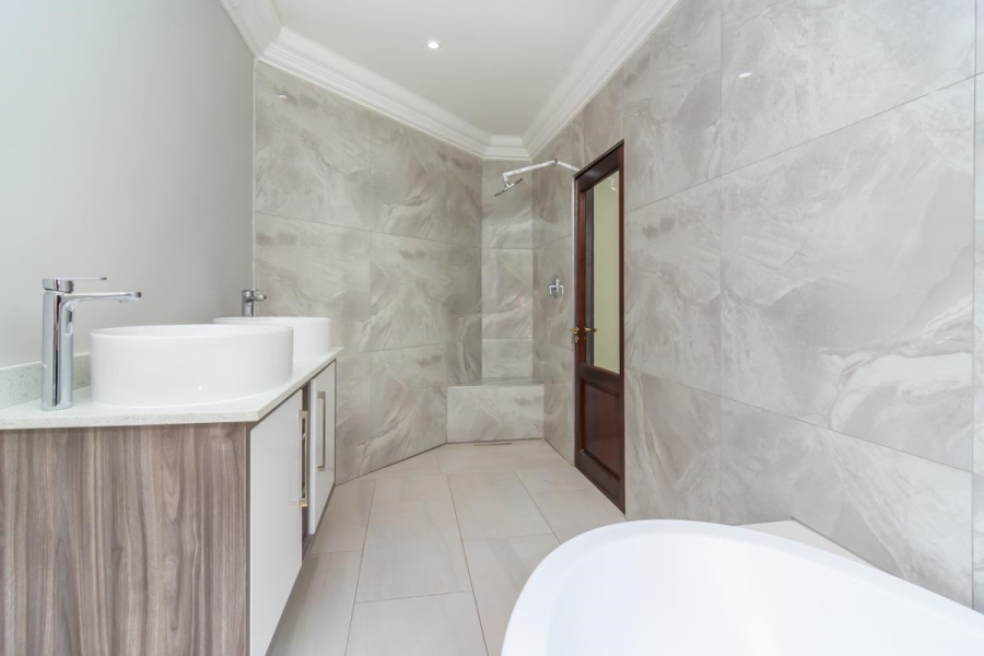 To Let 5 Bedroom Property for Rent in Muldersdrift Gauteng