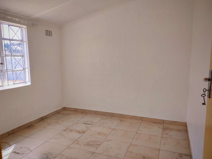 2 Bedroom Property for Sale in Lenasia Gauteng