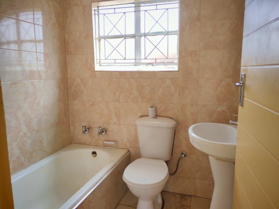 2 Bedroom Property for Sale in Lenasia Gauteng