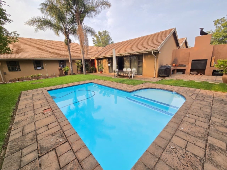 4 Bedroom Property for Sale in Alberante Gauteng