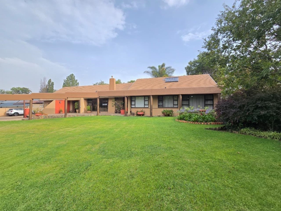 4 Bedroom Property for Sale in Alberante Gauteng