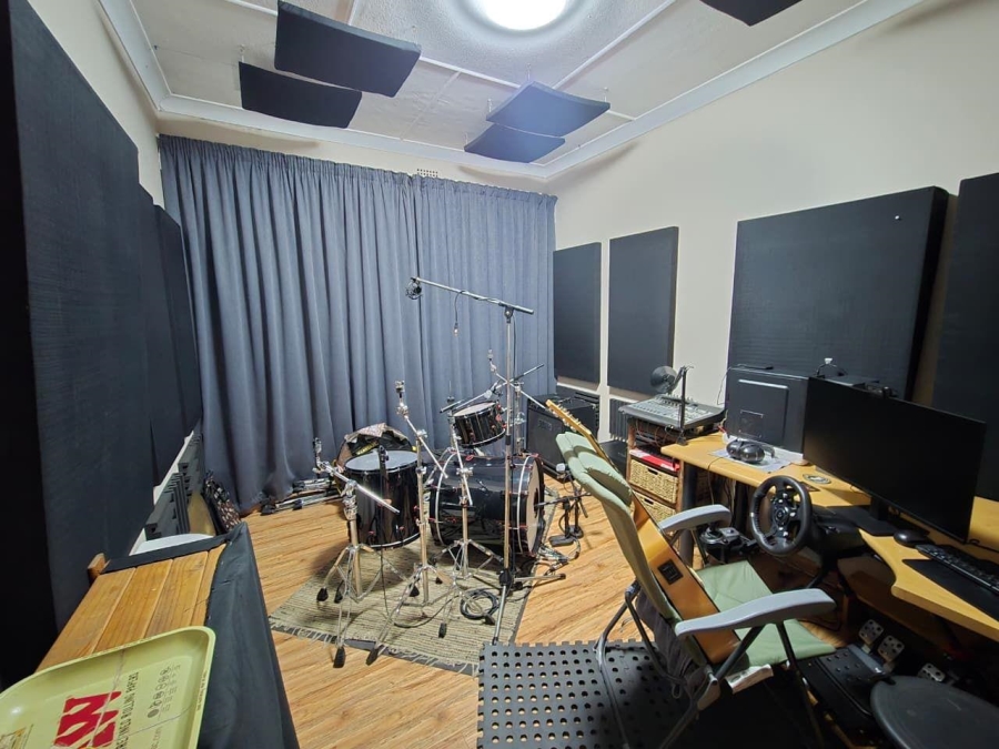 4 Bedroom Property for Sale in Alberante Gauteng