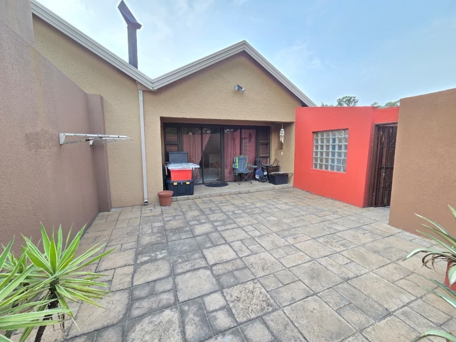 4 Bedroom Property for Sale in Alberante Gauteng