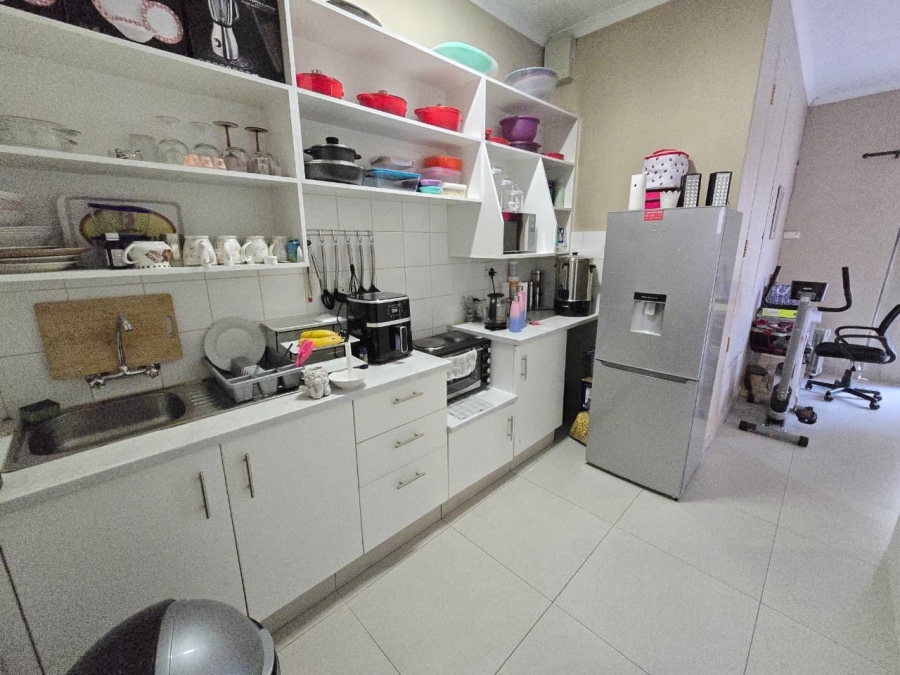 4 Bedroom Property for Sale in Alberante Gauteng