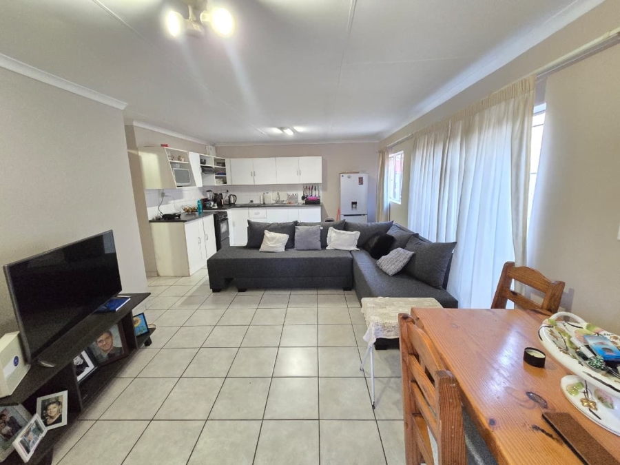 4 Bedroom Property for Sale in Alberante Gauteng