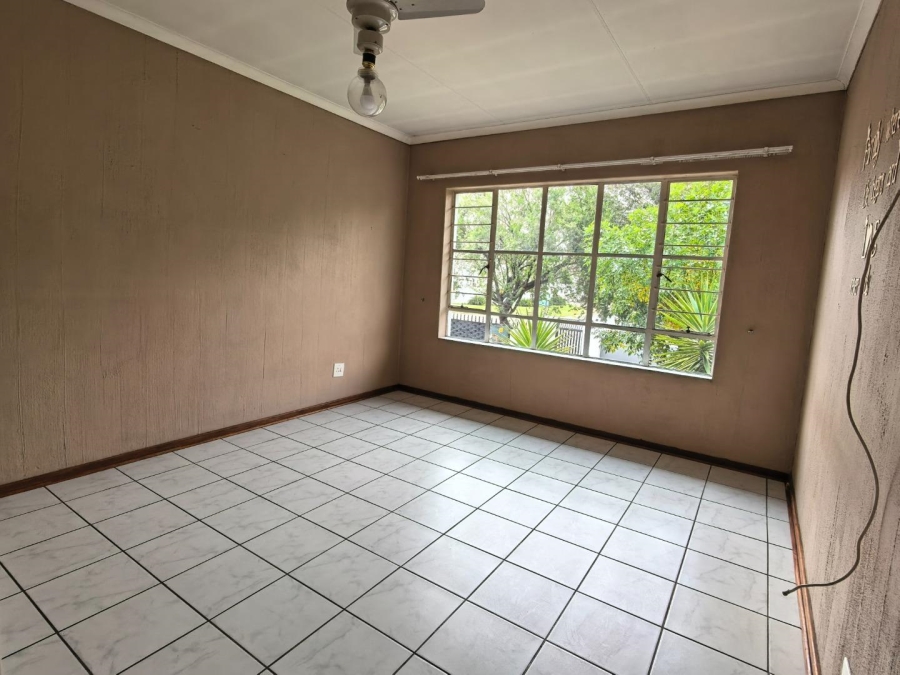 2 Bedroom Property for Sale in Verwoerdpark Gauteng