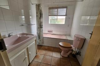 2 Bedroom Property for Sale in Verwoerdpark Gauteng