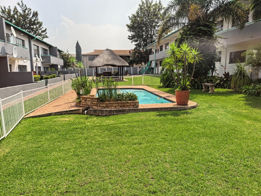 2 Bedroom Property for Sale in Verwoerdpark Gauteng