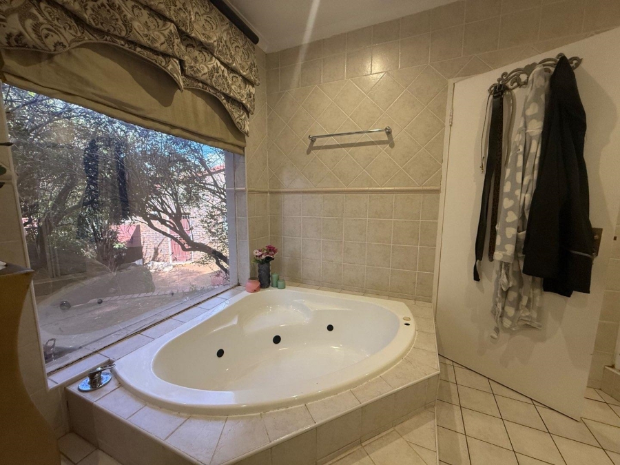 4 Bedroom Property for Sale in Meyersdal Gauteng