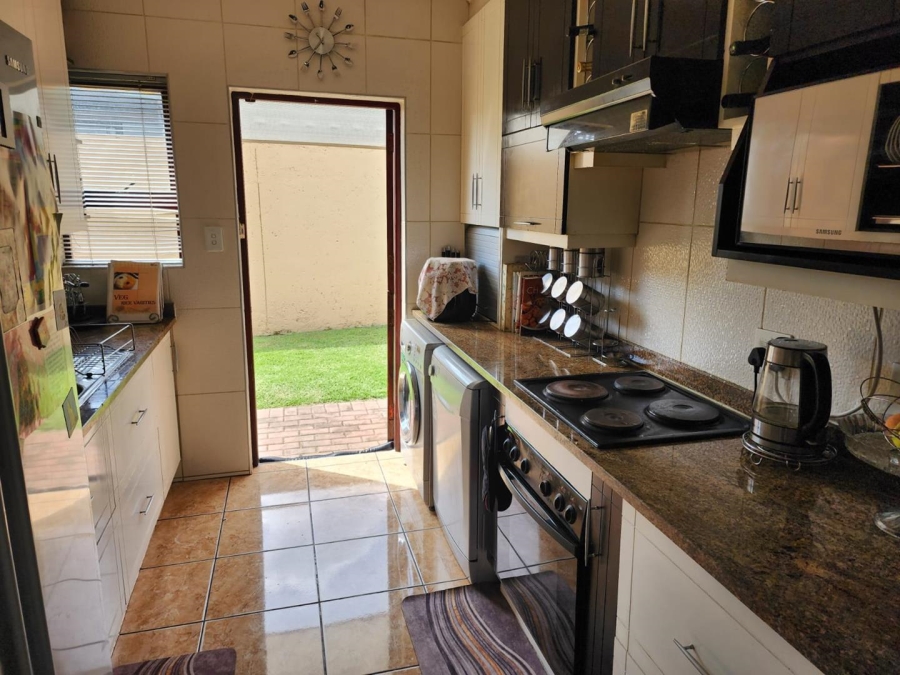 3 Bedroom Property for Sale in Ormonde Gauteng