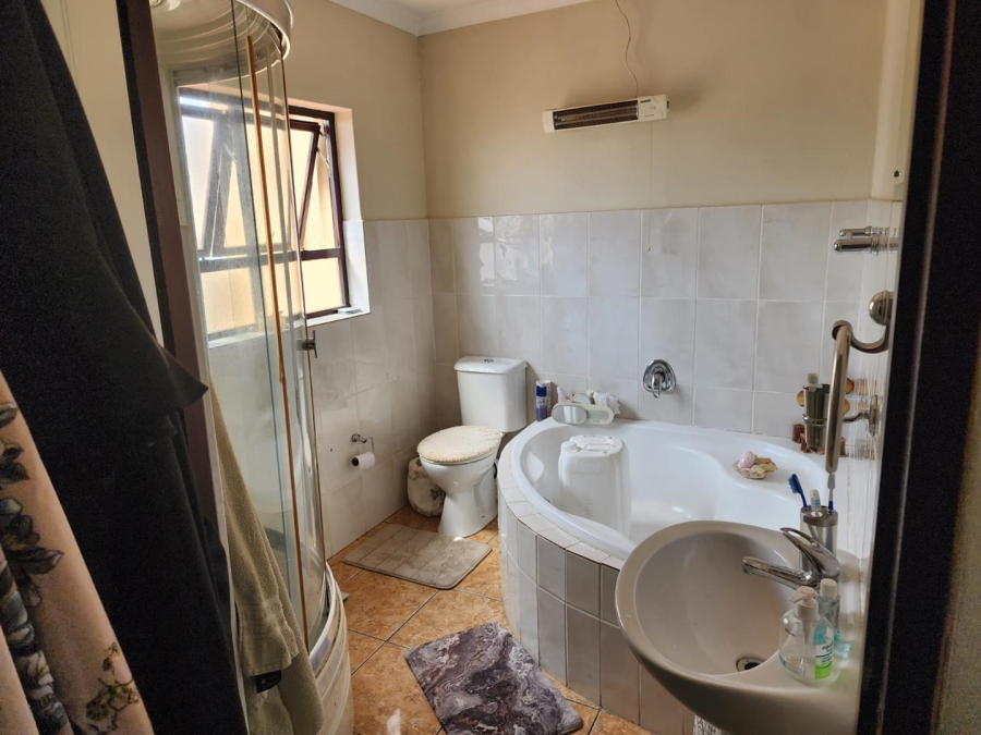 3 Bedroom Property for Sale in Ormonde Gauteng