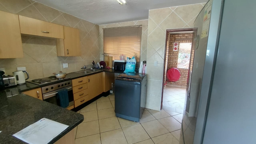 2 Bedroom Property for Sale in Mulbarton Gauteng